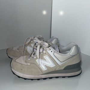 New Balance 574 Classic Womens Size US 6 Core Grey Athletic Sneakers